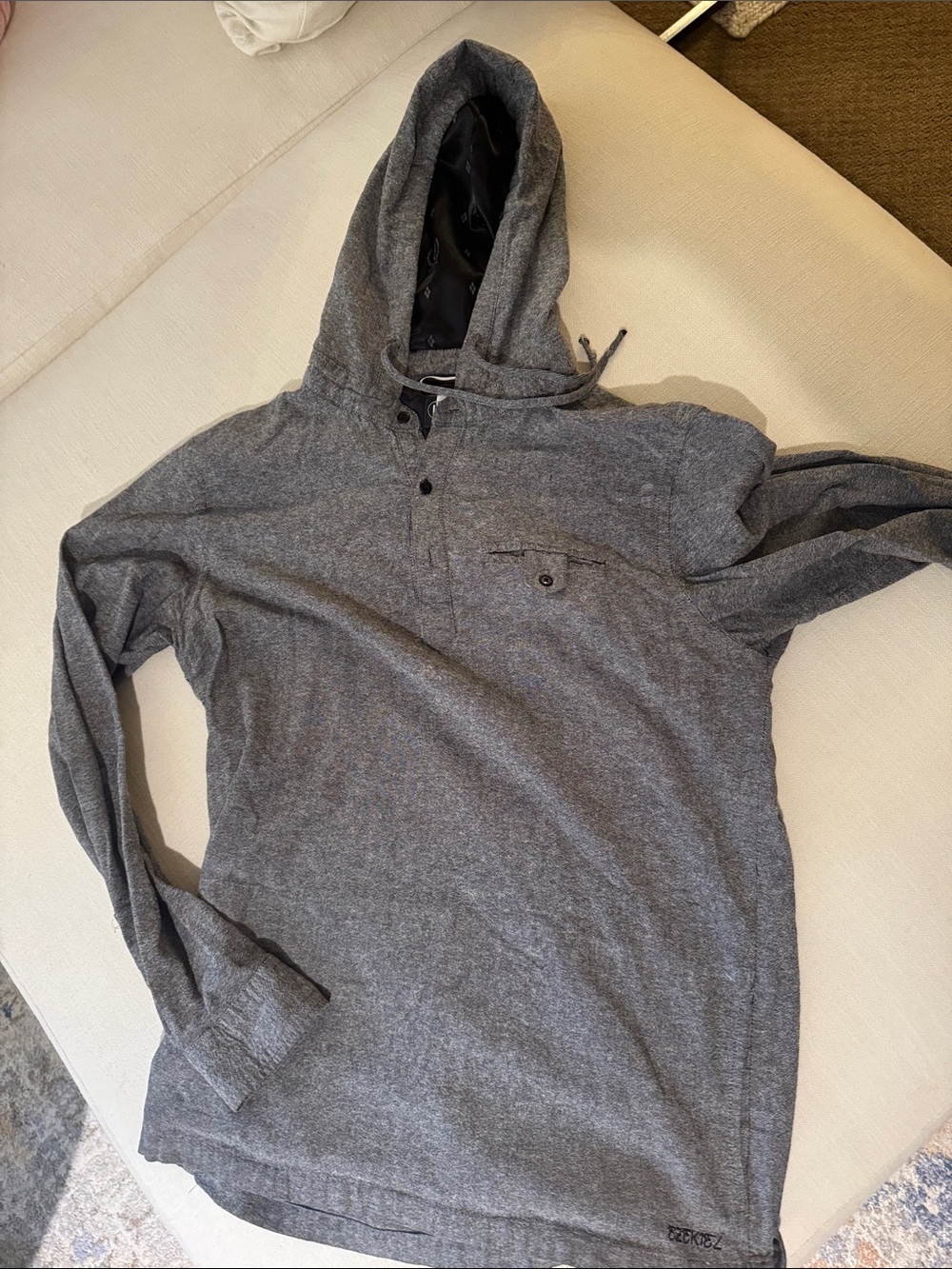 Ezekiel Men's Heather Gray Hooded Pullover Shirt
